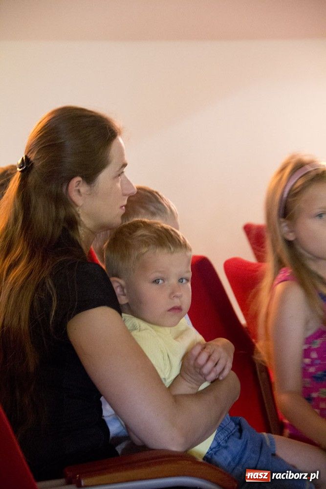 Zdjęcie w galerii na portalu naszraciborz.pl: Doświadczenia z prądem na zamku wiadomości z regionu