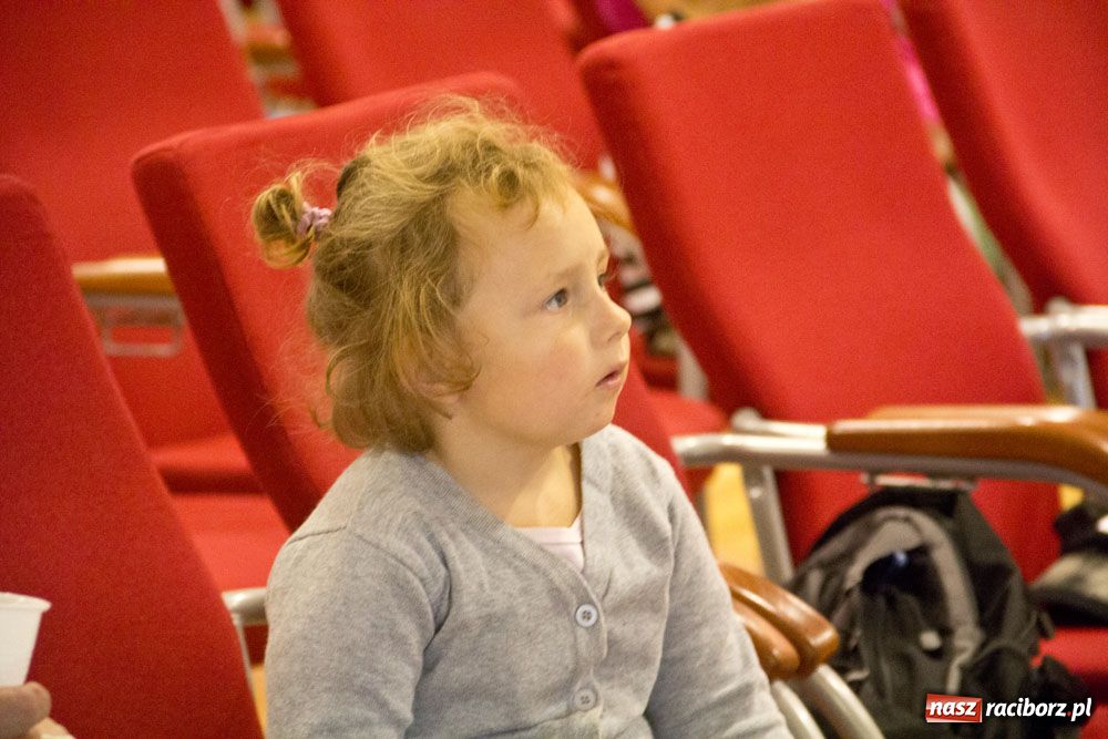 Zdjęcie w galerii na portalu naszraciborz.pl: Doświadczenia z prądem na zamku wiadomości z regionu