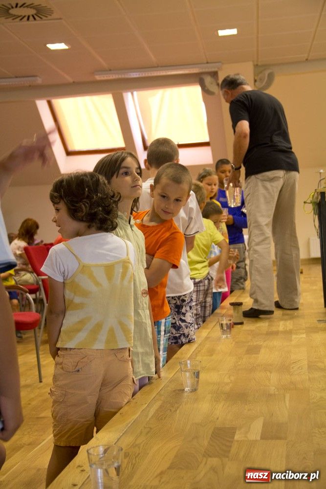 Zdjęcie w galerii na portalu naszraciborz.pl: Doświadczenia z prądem na zamku wiadomości z regionu