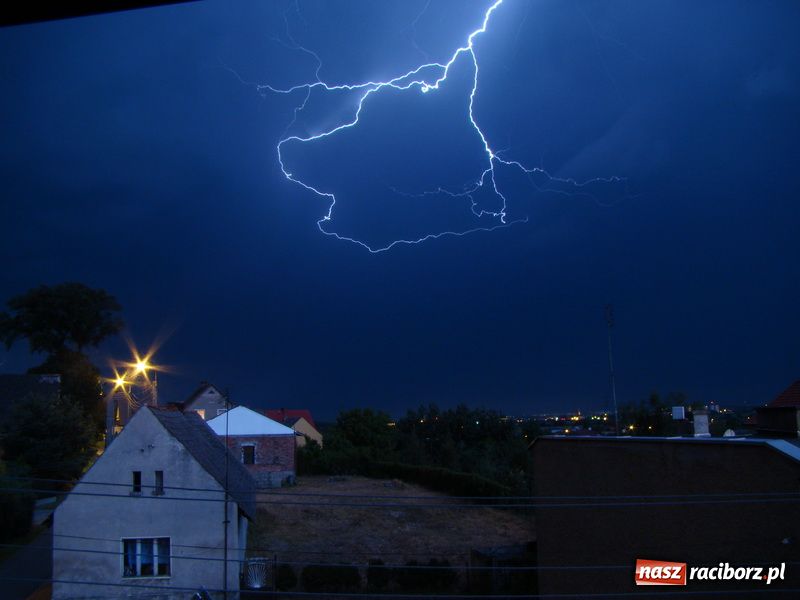 Zdjęcie w galerii na portalu naszraciborz.pl: Zdjęcia burzy wykonane w Markowicach wiadomości z regionu