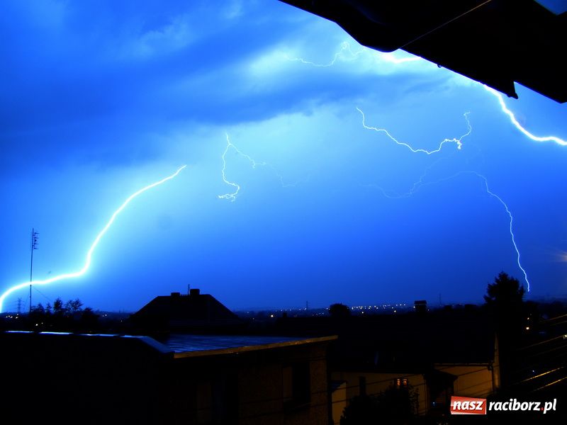 Zdjęcie w galerii na portalu naszraciborz.pl: Zdjęcia burzy wykonane w Markowicach wiadomości z regionu