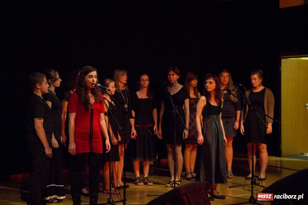 Zdjęcie w galerii na portalu naszraciborz.pl: Były pieśni ludowe, kaszubskie i nie tylko wiadomości z regionu