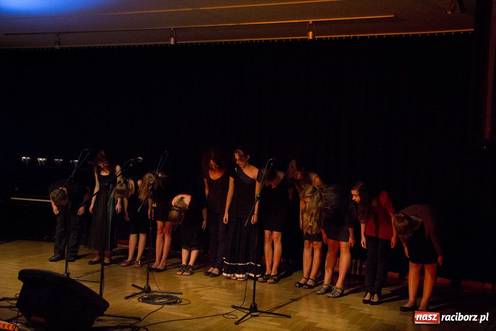 Zdjęcie w galerii na portalu naszraciborz.pl: Były pieśni ludowe, kaszubskie i nie tylko wiadomości z regionu