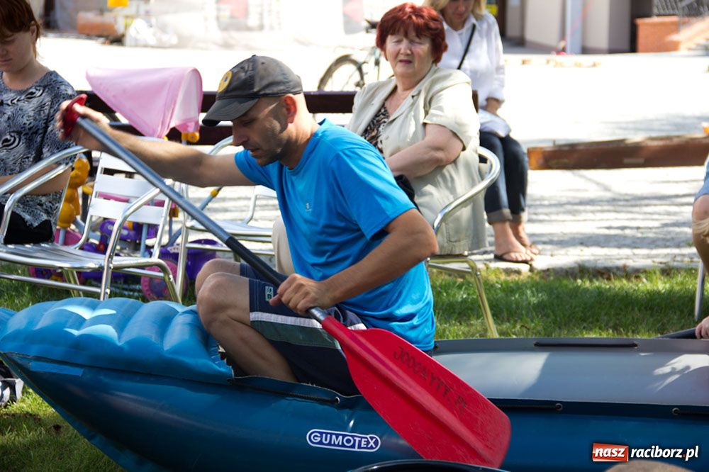 Zdjęcie w galerii na portalu naszraciborz.pl: Zamkowe Zuchy: dzień wioślarza wiadomości z regionu
