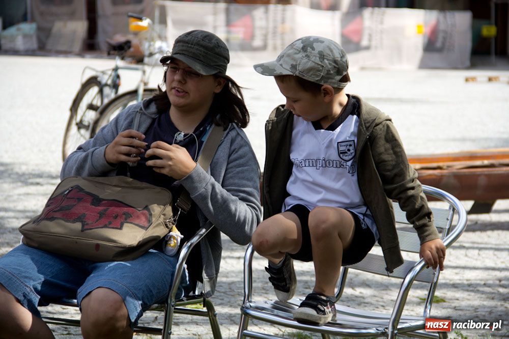 Zdjęcie w galerii na portalu naszraciborz.pl: Zamkowe Zuchy: dzień wioślarza wiadomości z regionu