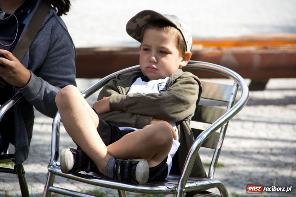 Zdjęcie w galerii na portalu naszraciborz.pl: Zamkowe Zuchy: dzień wioślarza wiadomości z regionu