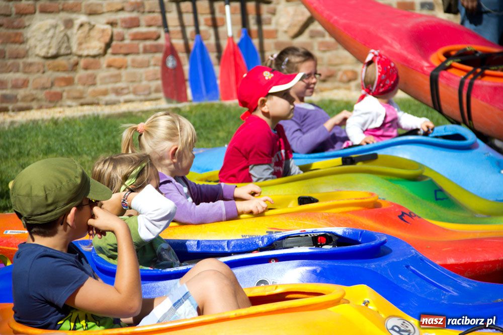 Zdjęcie w galerii na portalu naszraciborz.pl: Zamkowe Zuchy: dzień wioślarza wiadomości z regionu