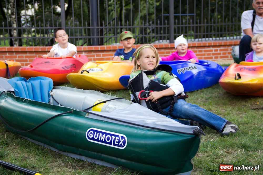 Zdjęcie w galerii na portalu naszraciborz.pl: Zamkowe Zuchy: dzień wioślarza wiadomości z regionu