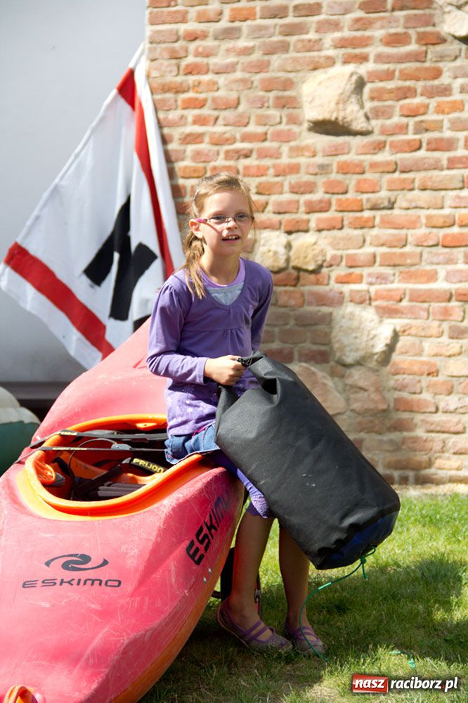 Zdjęcie w galerii na portalu naszraciborz.pl: Zamkowe Zuchy: dzień wioślarza wiadomości z regionu