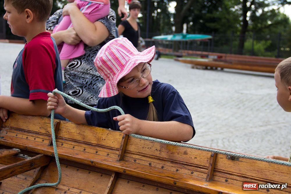 Zdjęcie w galerii na portalu naszraciborz.pl: Zamkowe Zuchy: dzień wioślarza wiadomości z regionu