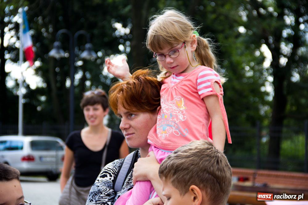 Zdjęcie w galerii na portalu naszraciborz.pl: Zamkowe Zuchy: dzień wioślarza wiadomości z regionu