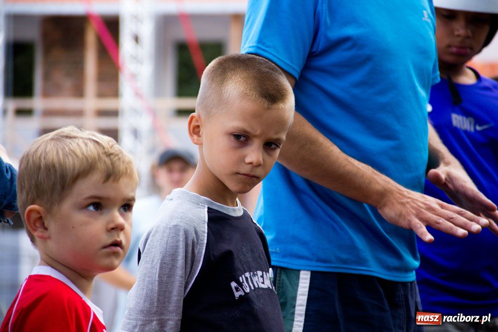Zdjęcie w galerii na portalu naszraciborz.pl: Zamkowe Zuchy: dzień wioślarza wiadomości z regionu