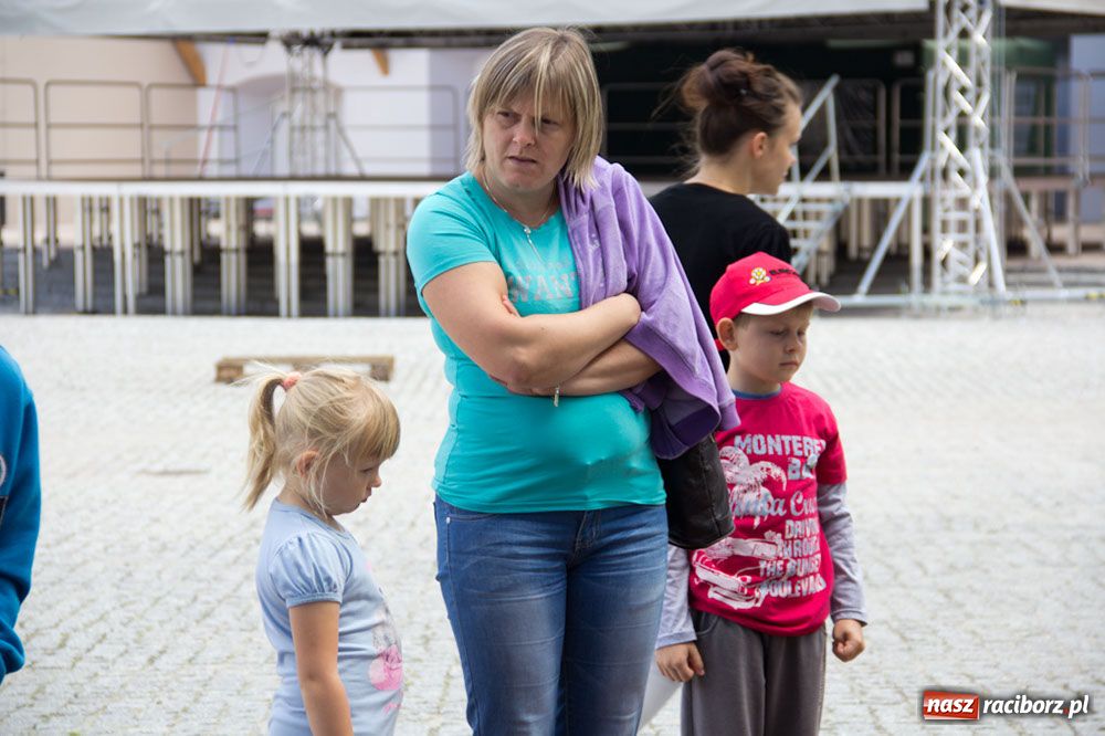 Zdjęcie w galerii na portalu naszraciborz.pl: Zamkowe Zuchy: dzień wioślarza wiadomości z regionu
