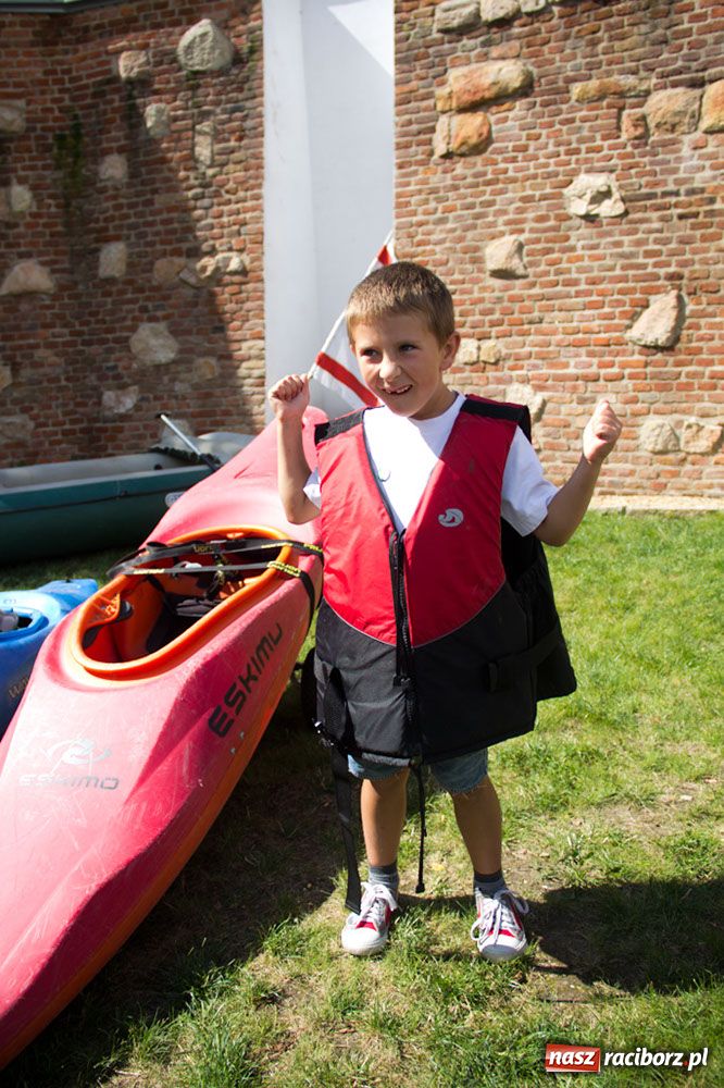 Zdjęcie w galerii na portalu naszraciborz.pl: Zamkowe Zuchy: dzień wioślarza wiadomości z regionu