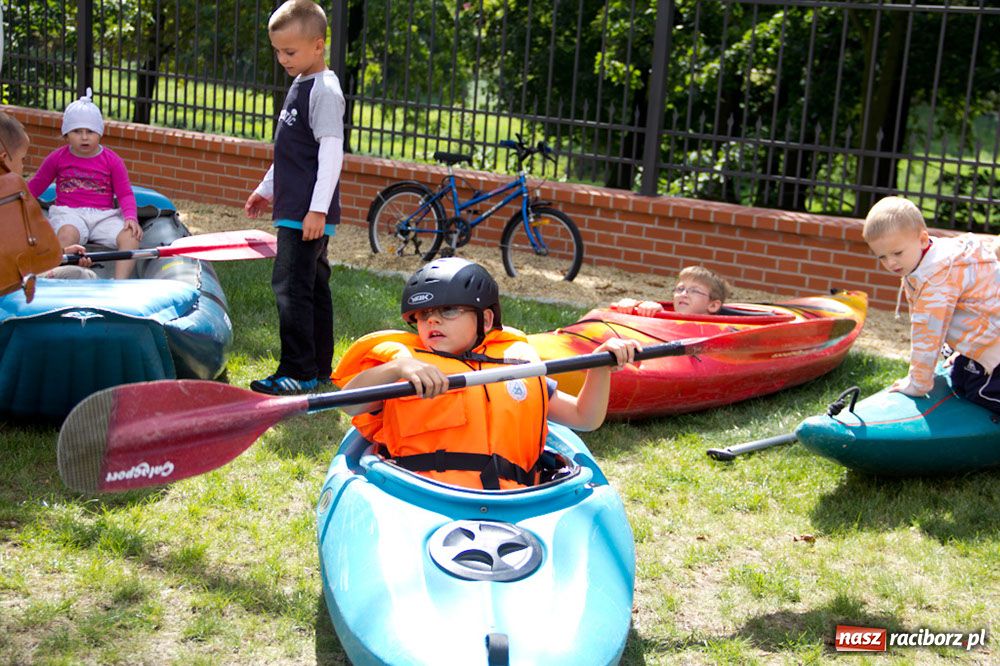 Zdjęcie w galerii na portalu naszraciborz.pl: Zamkowe Zuchy: dzień wioślarza wiadomości z regionu