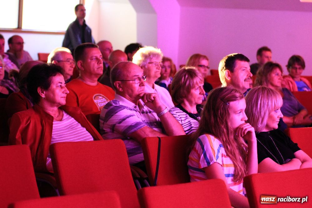 Zdjęcie w galerii na portalu naszraciborz.pl: Młodzież czarowała piosenką... wiadomości z regionu