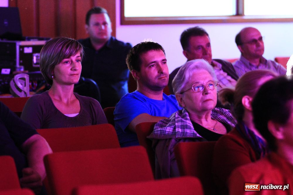 Zdjęcie w galerii na portalu naszraciborz.pl: Młodzież czarowała piosenką... wiadomości z regionu