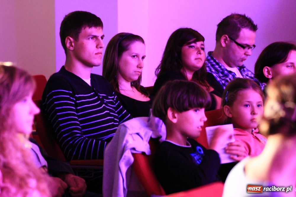 Zdjęcie w galerii na portalu naszraciborz.pl: Młodzież czarowała piosenką... wiadomości z regionu