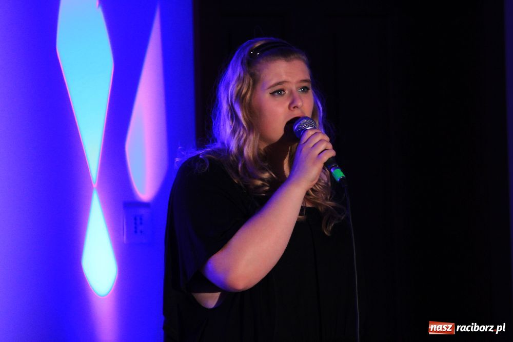 Zdjęcie w galerii na portalu naszraciborz.pl: Młodzież czarowała piosenką... wiadomości z regionu