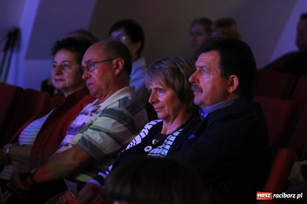 Zdjęcie w galerii na portalu naszraciborz.pl: Młodzież czarowała piosenką... wiadomości z regionu