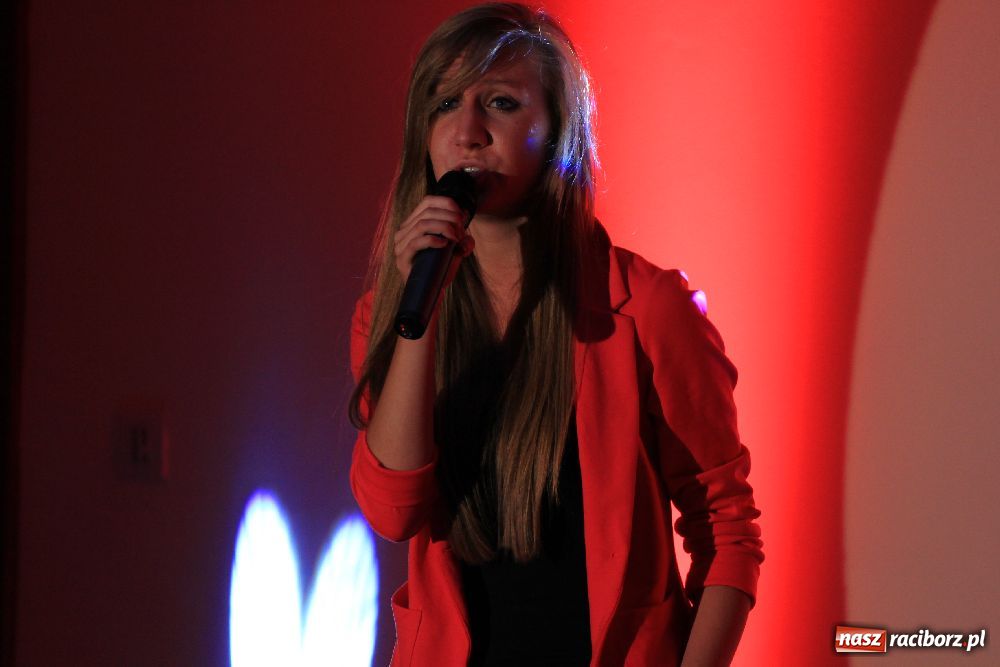 Zdjęcie w galerii na portalu naszraciborz.pl: Młodzież czarowała piosenką... wiadomości z regionu