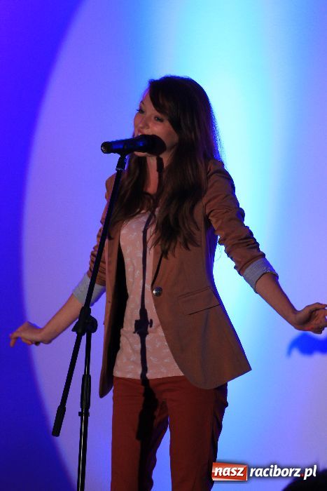 Zdjęcie w galerii na portalu naszraciborz.pl: Młodzież czarowała piosenką... wiadomości z regionu