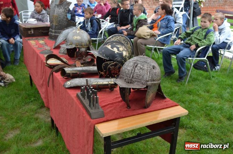 Zdjęcie w galerii na portalu naszraciborz.pl: Zamkowy ZUCH został płatnerzem wiadomości z regionu