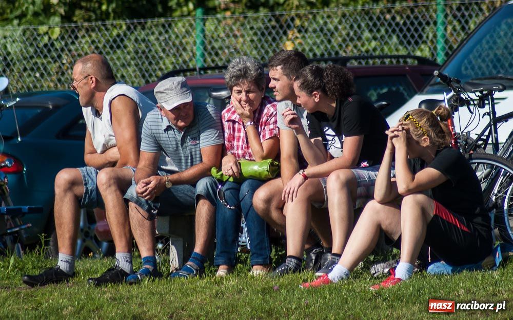 Zdjęcie w galerii na portalu naszraciborz.pl: Nowe boisko szczęśliwe dla Brzezia wiadomości z regionu
