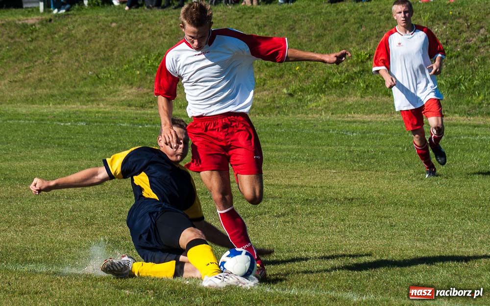 Zdjęcie w galerii na portalu naszraciborz.pl: Nowe boisko szczęśliwe dla Brzezia wiadomości z regionu