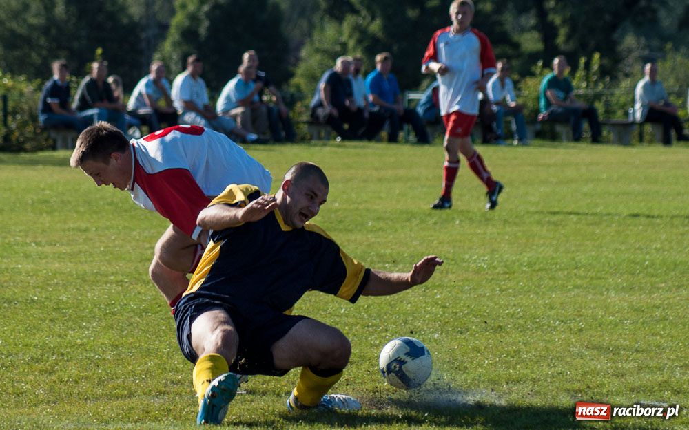 Zdjęcie w galerii na portalu naszraciborz.pl: Nowe boisko szczęśliwe dla Brzezia wiadomości z regionu