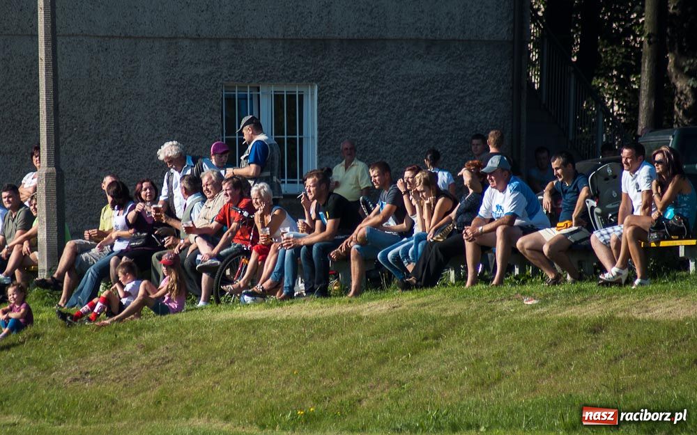 Zdjęcie w galerii na portalu naszraciborz.pl: Nowe boisko szczęśliwe dla Brzezia wiadomości z regionu
