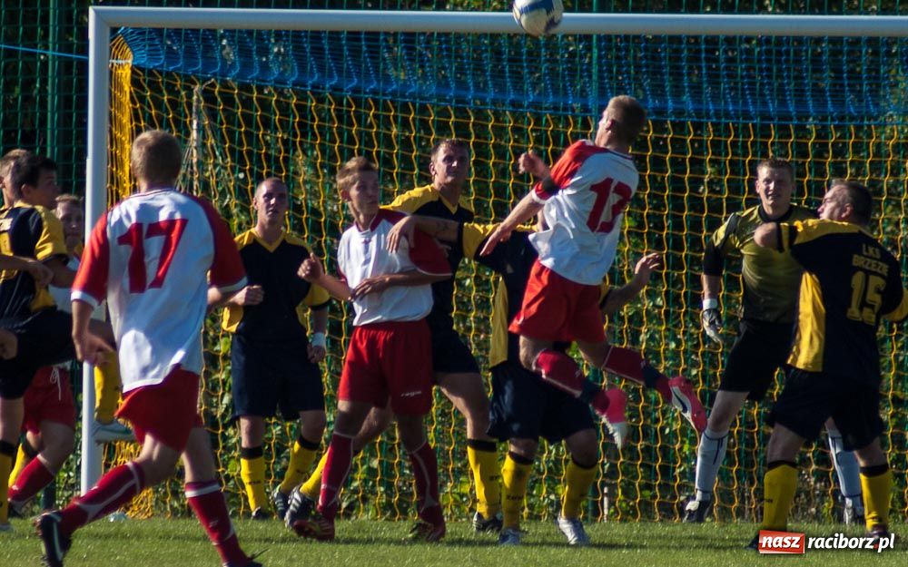 Zdjęcie w galerii na portalu naszraciborz.pl: Nowe boisko szczęśliwe dla Brzezia wiadomości z regionu