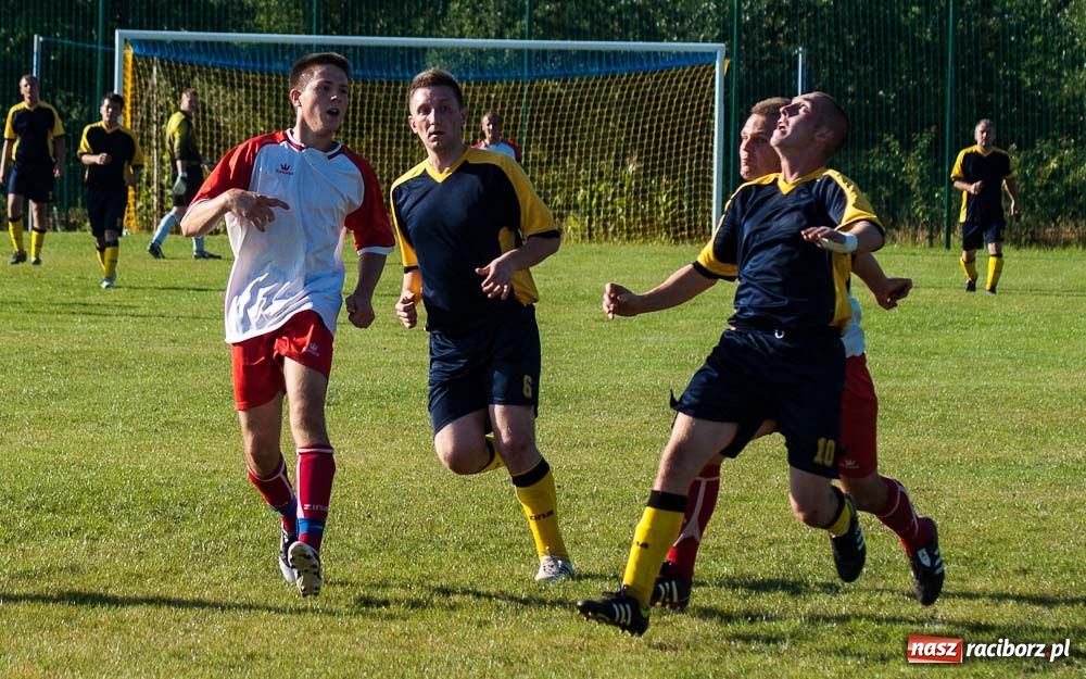 Zdjęcie w galerii na portalu naszraciborz.pl: Nowe boisko szczęśliwe dla Brzezia wiadomości z regionu