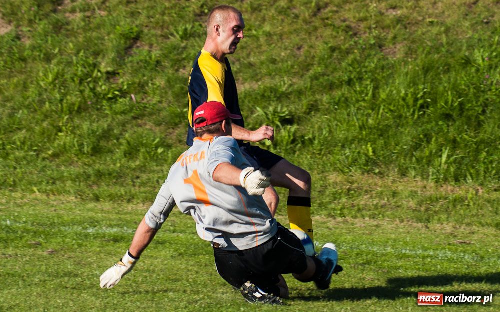 Zdjęcie w galerii na portalu naszraciborz.pl: Nowe boisko szczęśliwe dla Brzezia wiadomości z regionu