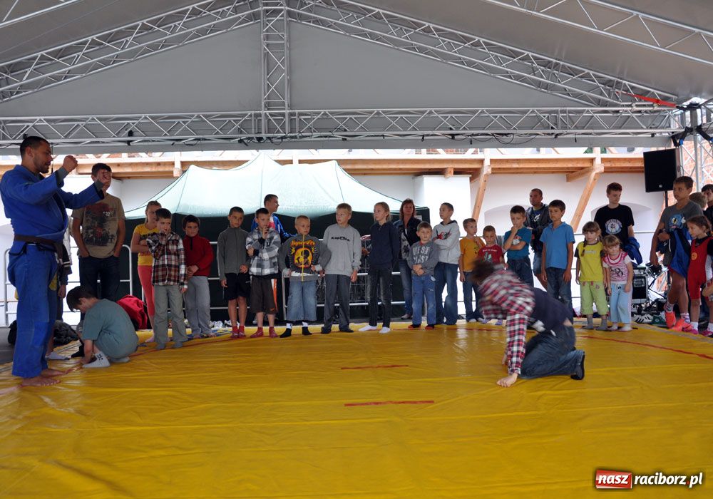 Zdjęcie w galerii na portalu naszraciborz.pl: Zamkowe Zuchy walczyły na macie wiadomości z regionu