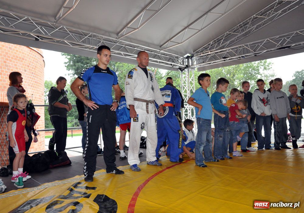 Zdjęcie w galerii na portalu naszraciborz.pl: Zamkowe Zuchy walczyły na macie wiadomości z regionu
