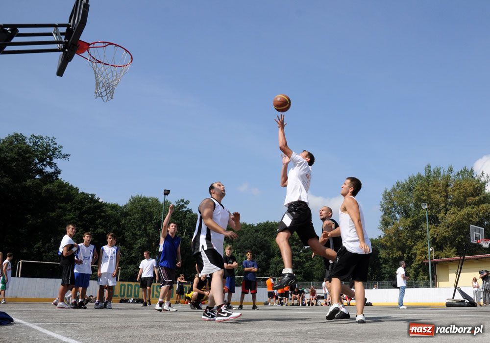 Zdjęcie w galerii na portalu naszraciborz.pl: Raciborski skład w tegorocznym finale wiadomości z regionu