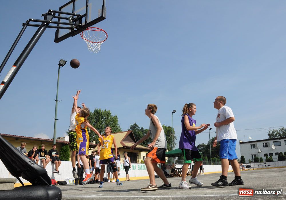 Zdjęcie w galerii na portalu naszraciborz.pl: Raciborski skład w tegorocznym finale wiadomości z regionu