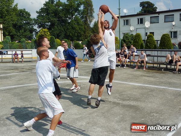 Zdjęcie w galerii na portalu naszraciborz.pl: Raciborski skład w tegorocznym finale wiadomości z regionu