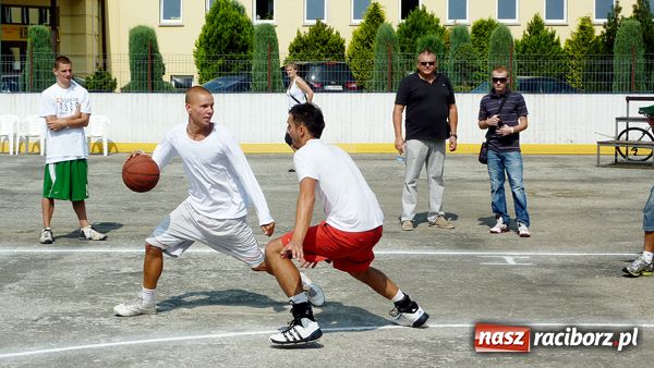Zdjęcie w galerii na portalu naszraciborz.pl: Raciborski skład w tegorocznym finale wiadomości z regionu