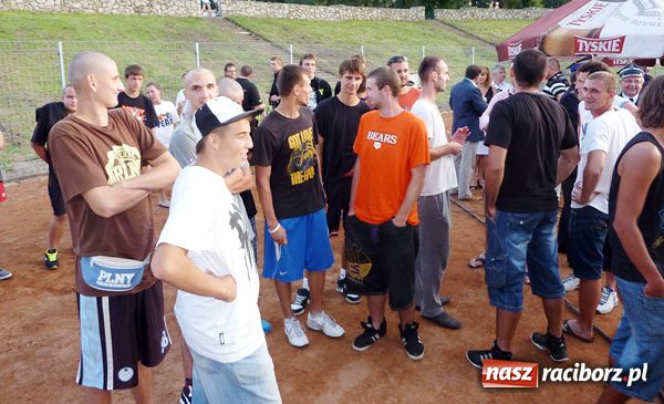 Zdjęcie w galerii na portalu naszraciborz.pl: Raciborski skład w tegorocznym finale wiadomości z regionu