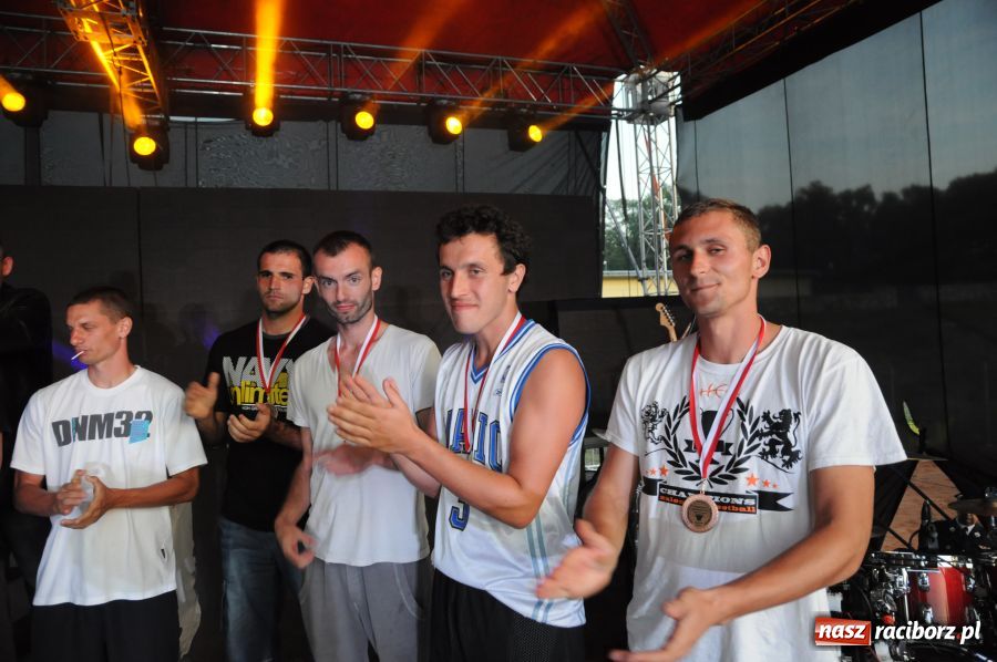 Zdjęcie w galerii na portalu naszraciborz.pl: Raciborski skład w tegorocznym finale wiadomości z regionu