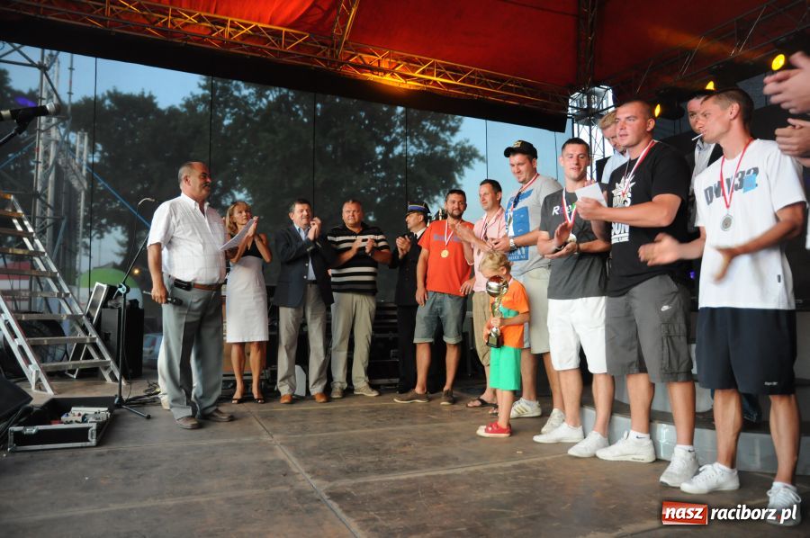 Zdjęcie w galerii na portalu naszraciborz.pl: Raciborski skład w tegorocznym finale wiadomości z regionu