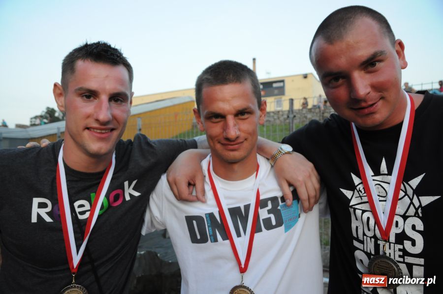 Zdjęcie w galerii na portalu naszraciborz.pl: Raciborski skład w tegorocznym finale wiadomości z regionu