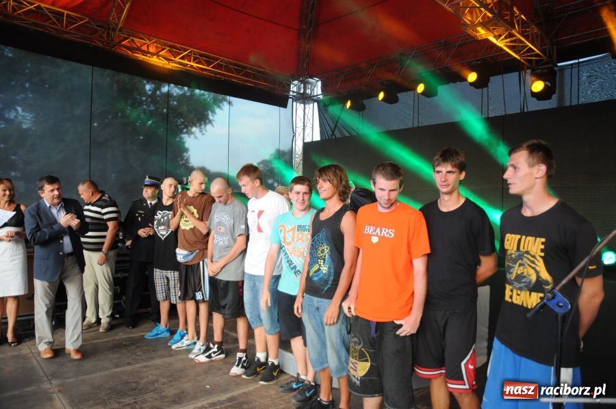 Zdjęcie w galerii na portalu naszraciborz.pl: Raciborski skład w tegorocznym finale wiadomości z regionu