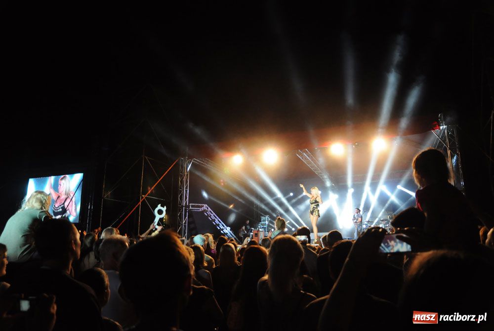 Zdjęcie w galerii na portalu naszraciborz.pl: Doda gwiazdą pierwszego dnia Memoriału wiadomości z regionu