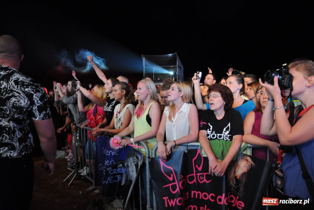 Zdjęcie w galerii na portalu naszraciborz.pl: Doda gwiazdą pierwszego dnia Memoriału wiadomości z regionu