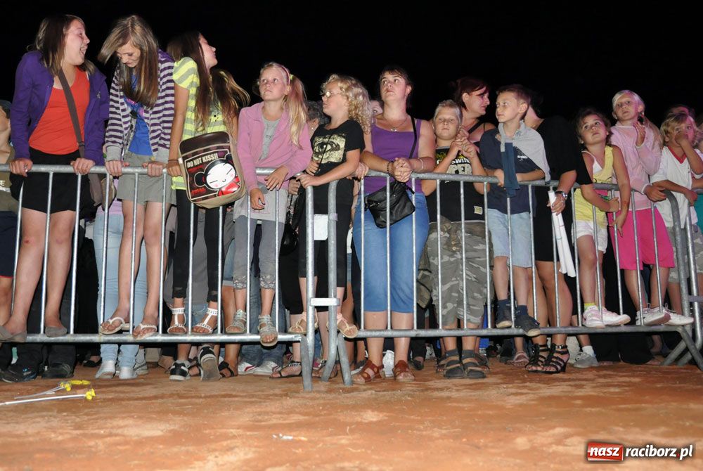 Zdjęcie w galerii na portalu naszraciborz.pl: Doda gwiazdą pierwszego dnia Memoriału wiadomości z regionu