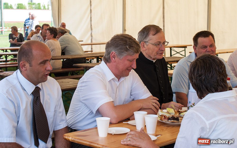 Zdjęcie w galerii na portalu naszraciborz.pl: Wielkie otwarcie szatni w Bolesławiu wiadomości z regionu