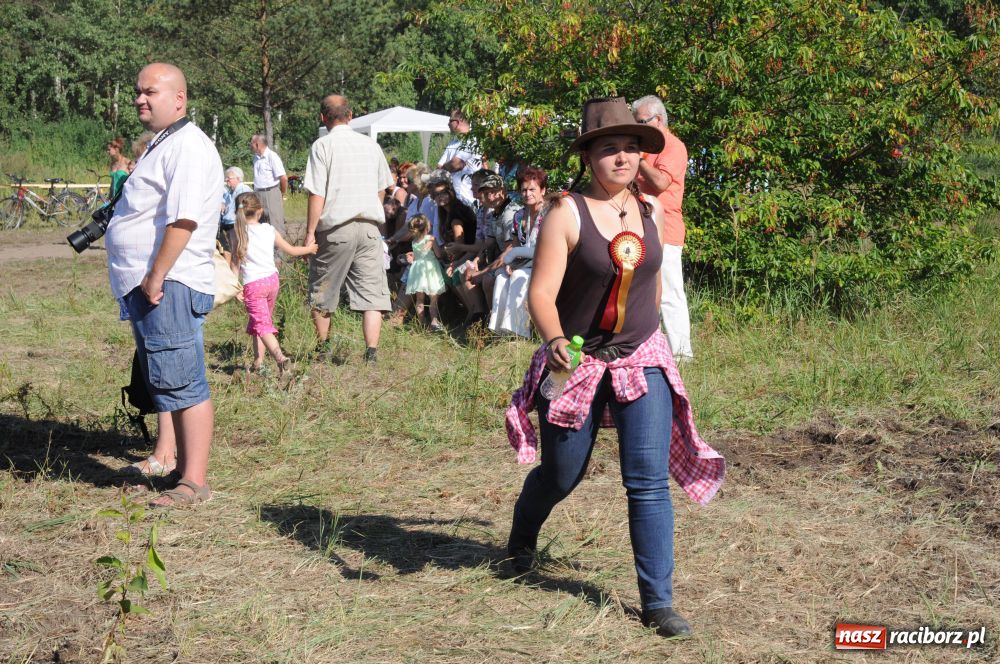 Zdjęcie w galerii na portalu naszraciborz.pl: W Kuźni zapachniało dziś westernem wiadomości z regionu